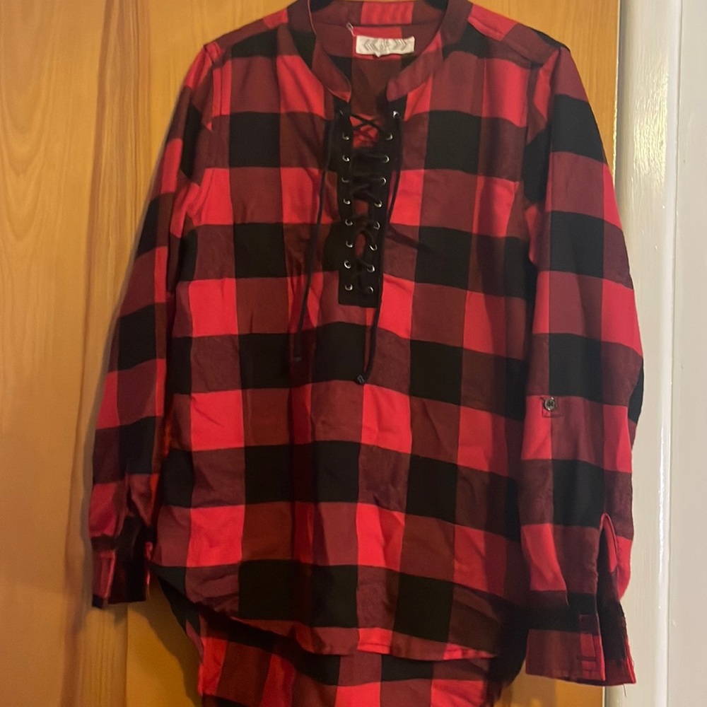 Red plaid top